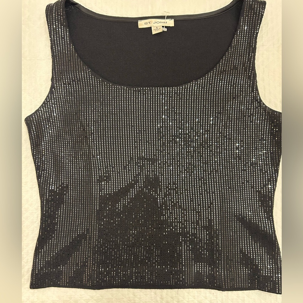 St John tank top with rectangular sequins 
Princess cut
 Excellent condition